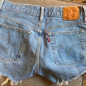 Size 27 Rare Levi shorts